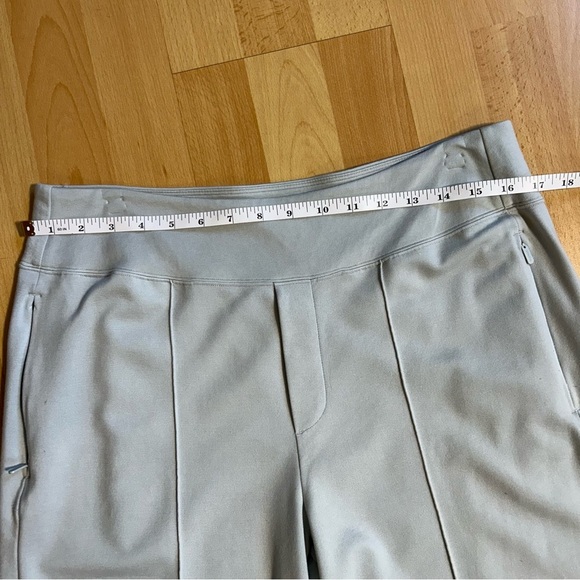 Athleta Eastbound Wide Leg Pant Grey Zip Pockets Athleisure Cozy Fall - Picture 8 of 10